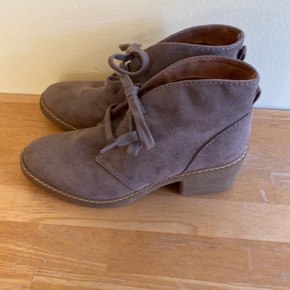 Merona Lace-Up Heeled Ankle Booties‎ size  6.5